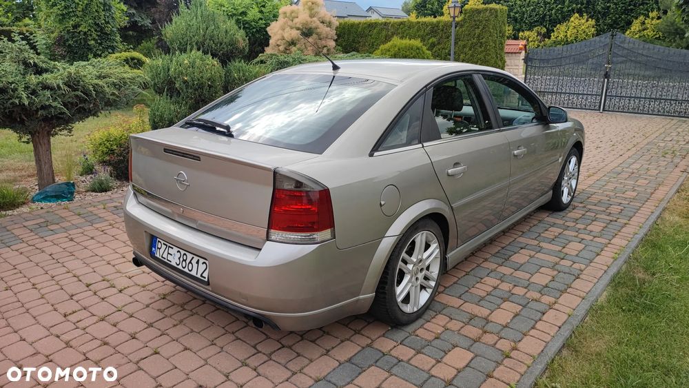 Opel Vectra 2.2 GTS - 5