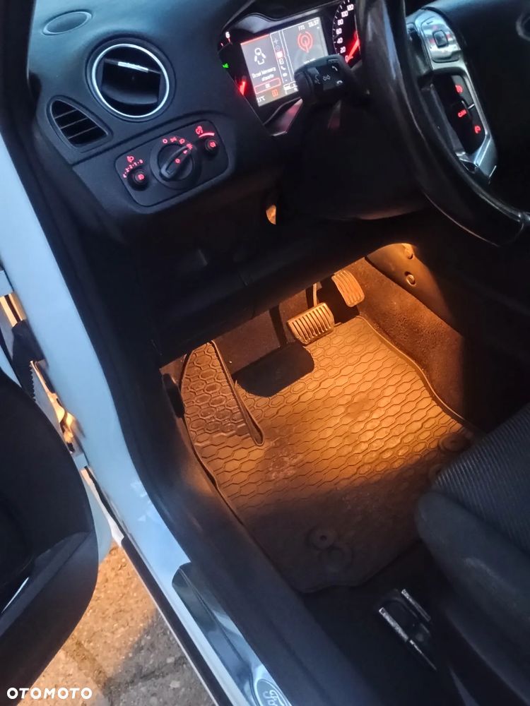 Ford S-Max 2.0 TDCi DPF Titanium - 11