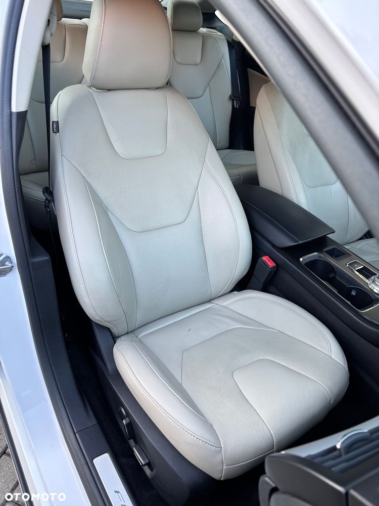 Ford Fusion 2.0 EcoBoost Titanium - 18