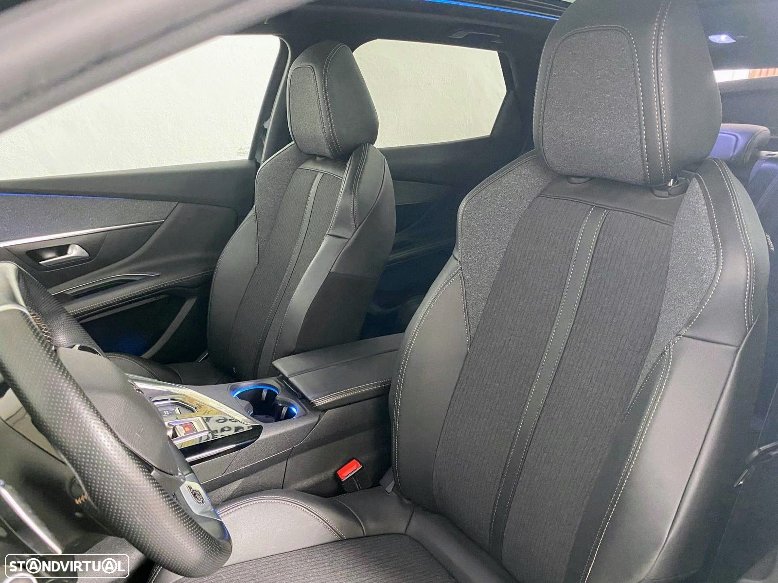 Peugeot 3008 1.6 Hybrid GT Line e-EAT8 - 17