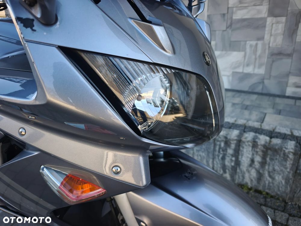 Yamaha FJR - 4
