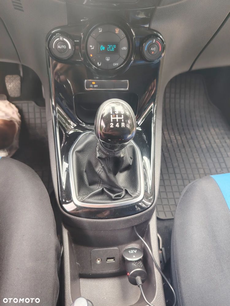Ford Fiesta - 13