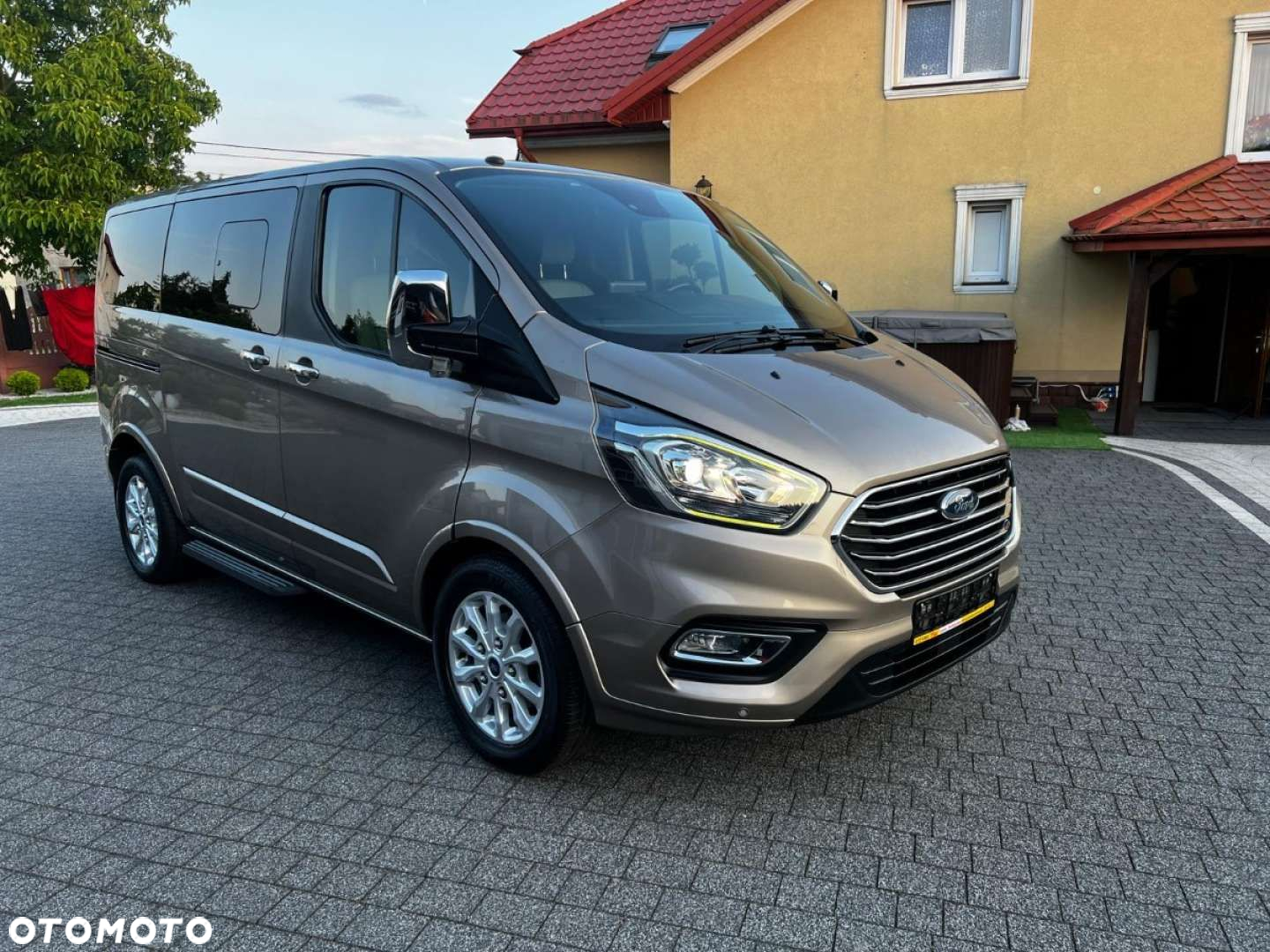 Ford Tourneo Custom - 7
