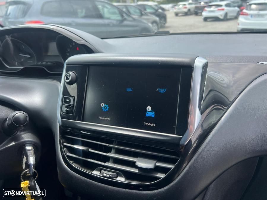 Peugeot 208 1.6 BlueHDi Style - 6