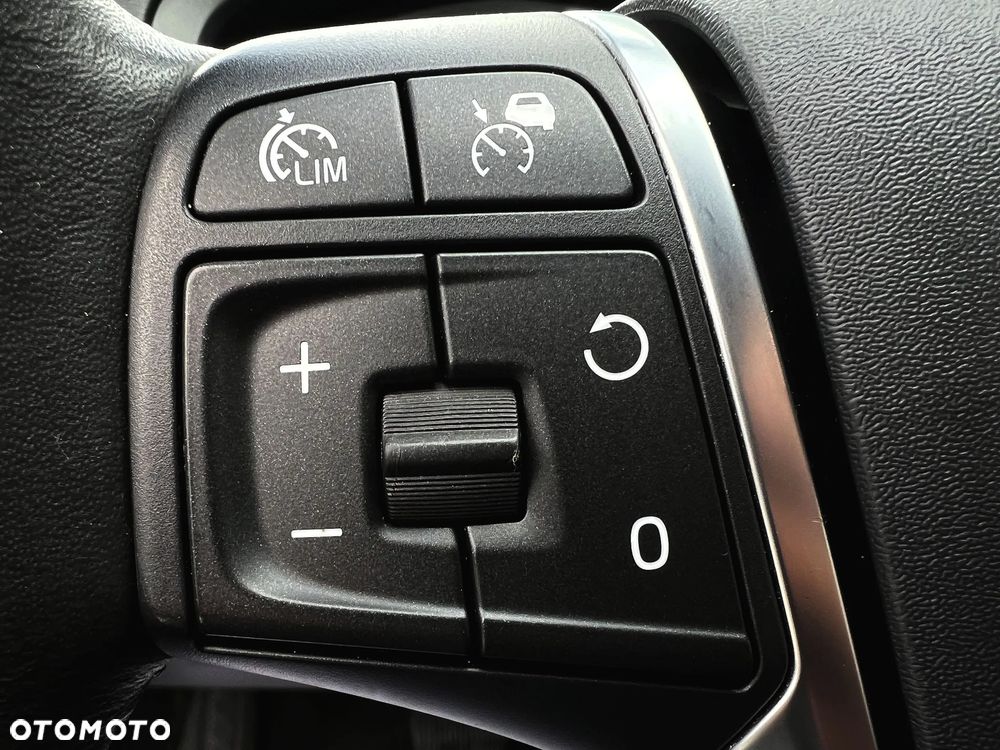 Volvo V40 Cross Country D4 Geartronic Momentum - 25