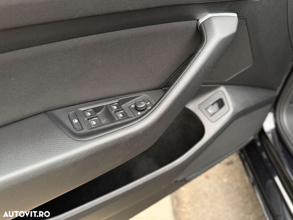 Volkswagen Passat Variant 2.0 TDI SCR DSG Business - 12