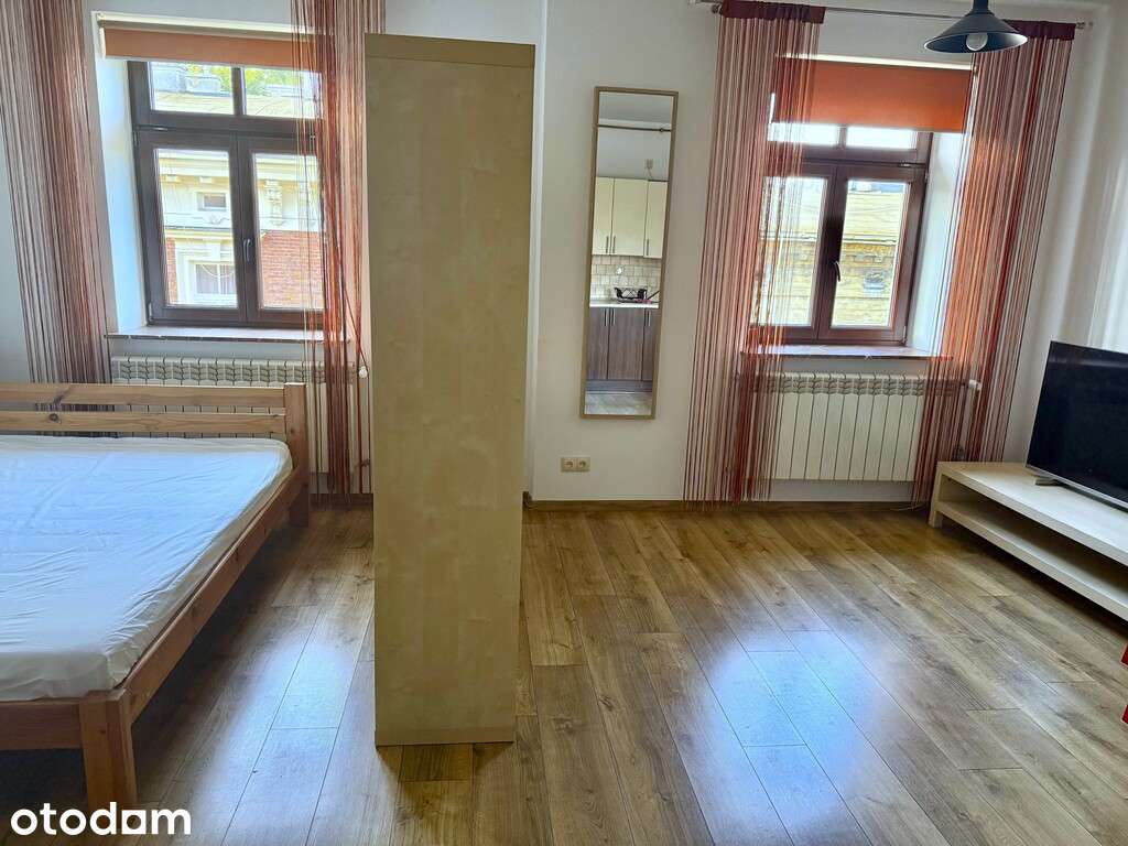 Kawalerka blisko Placu Inwalidów/Parku Krak