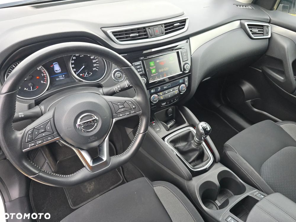 Nissan Qashqai 1.3 DIG-T Tekna - 23