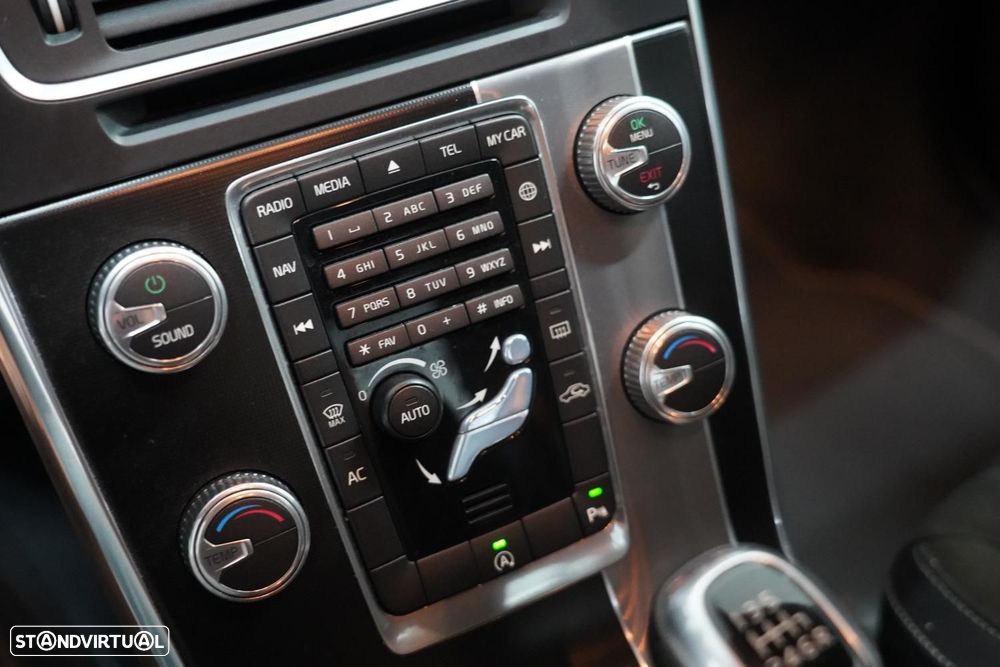 Volvo S60 2.0 D2 R-Design - 12