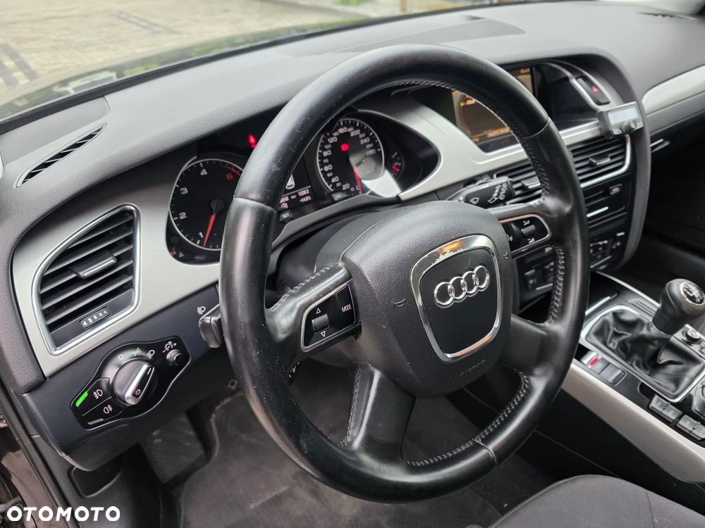Audi A4 Avant 2.0 TDI DPF Ambition - 9