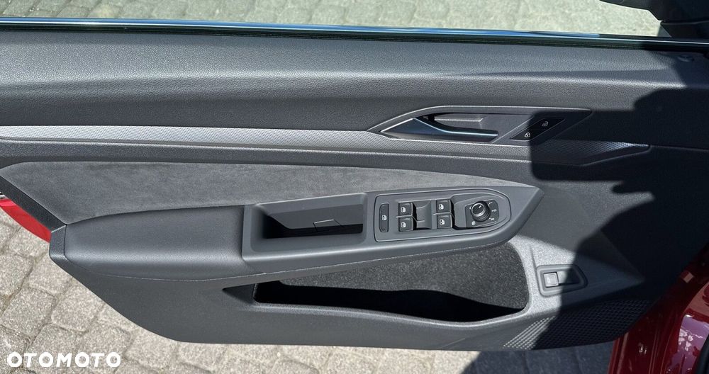 Volkswagen Golf - 24