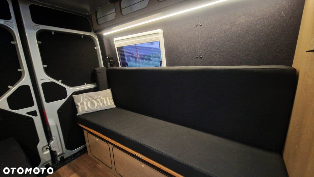Volkswagen Crafter Kamper Campervan - 21