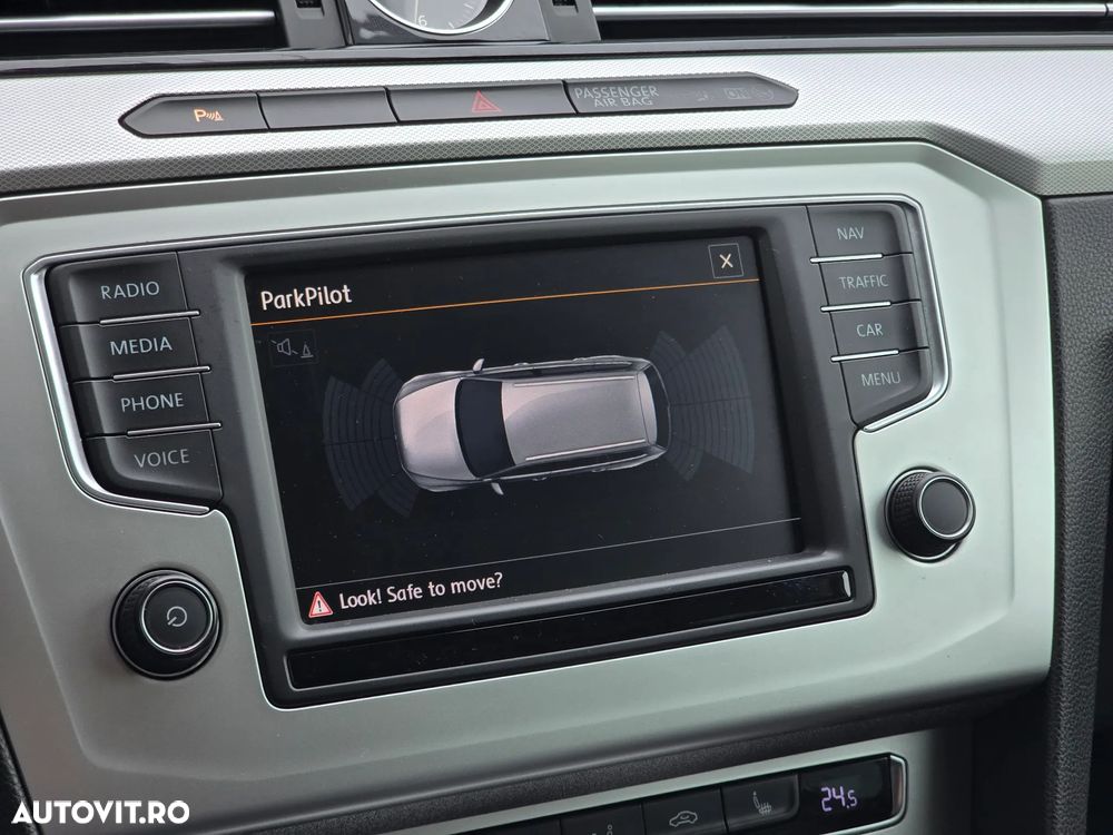 Volkswagen Passat - 27