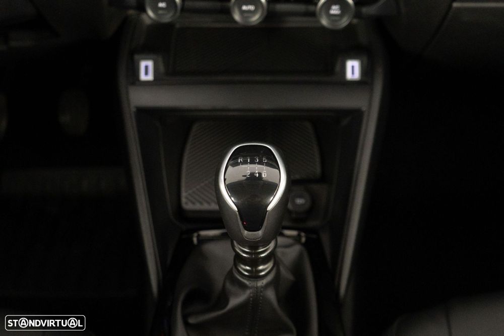 Citroën C4 1.2 PureTech Plus - 24