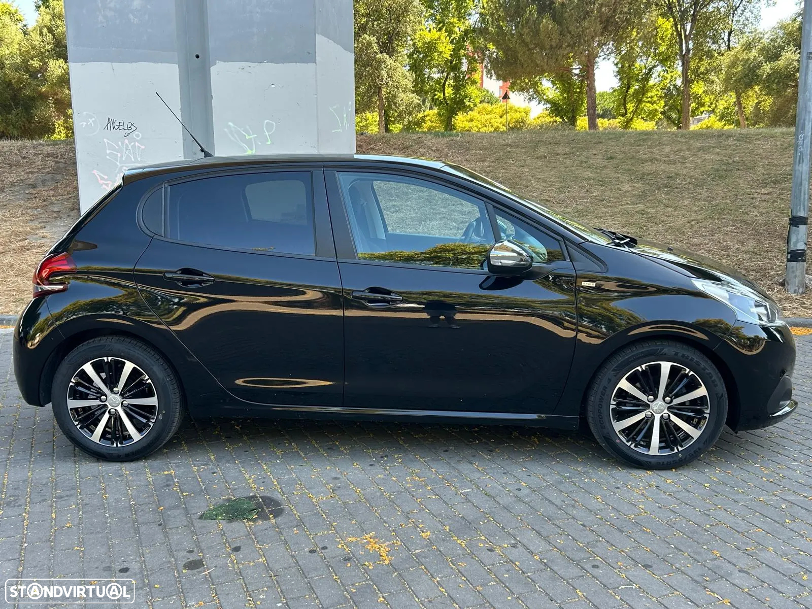 Peugeot 208 1.6 BlueHDi Style - 6