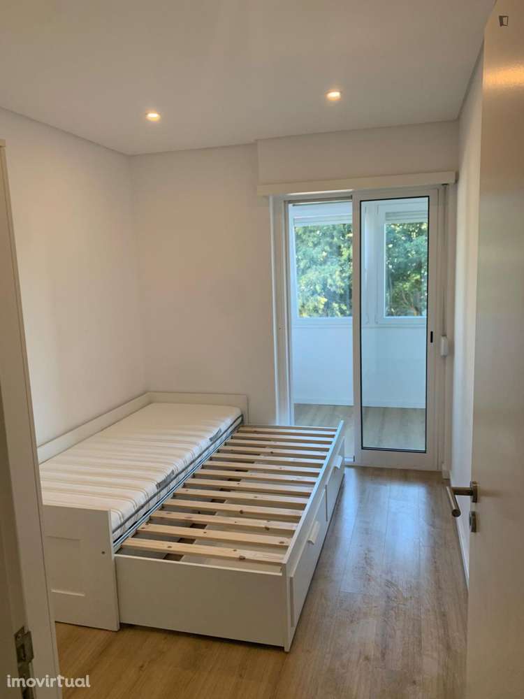 Quarto - localizado em Oeiras Lisbon - Grande imagem: 5/11