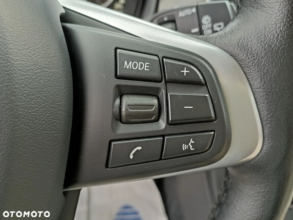 BMW X1 sDrive18d xLine - 27