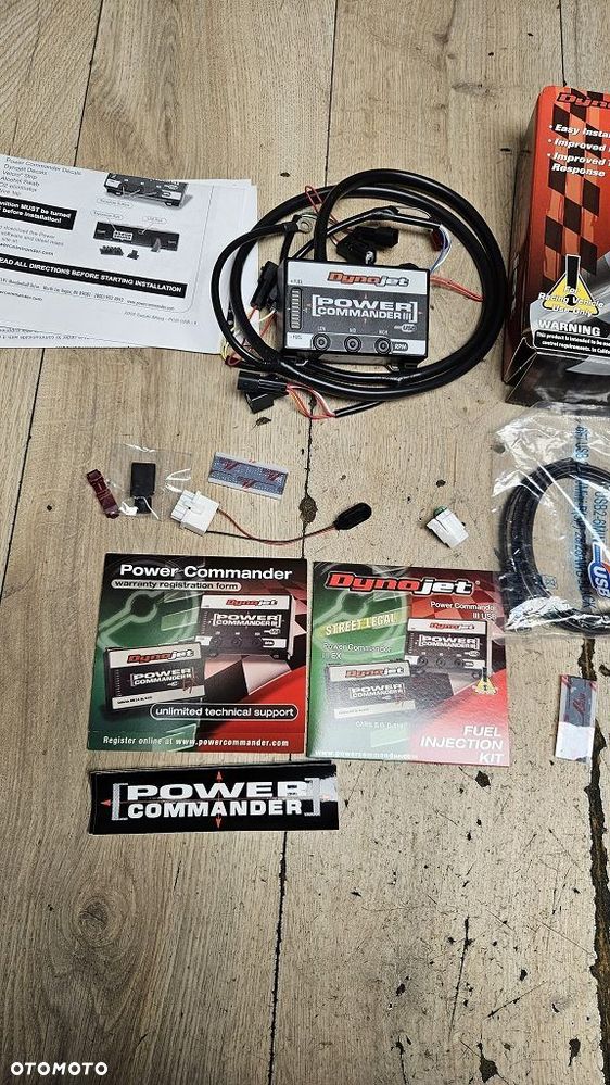 Power Commander 5 Dynojet 336-411 Suzuki GSX1300 B-King - 4