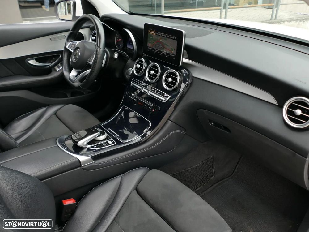 Mercedes-Benz GLC 220 d 4Matic 9G-TRONIC AMG Line - 33
