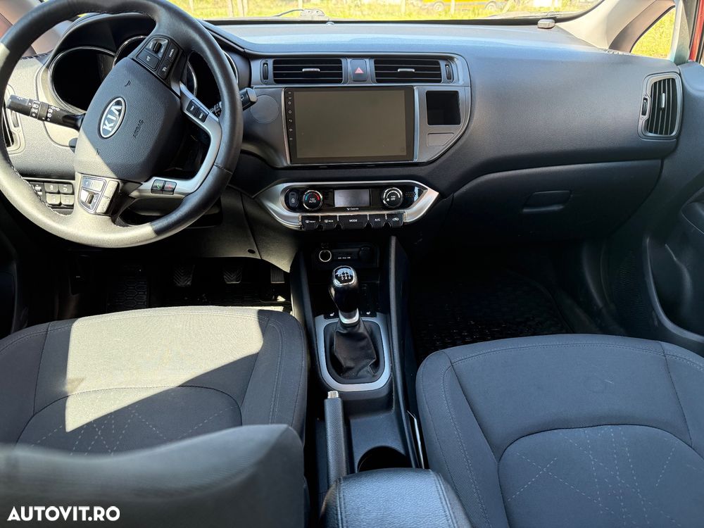 Kia Rio - 11