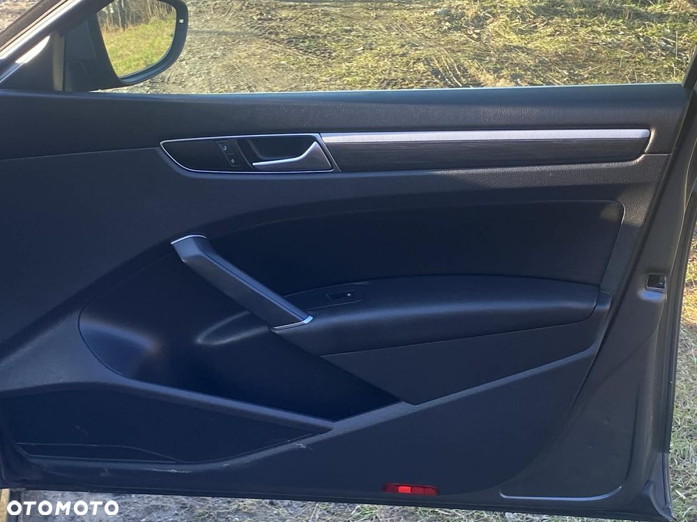 Volkswagen Passat - 23