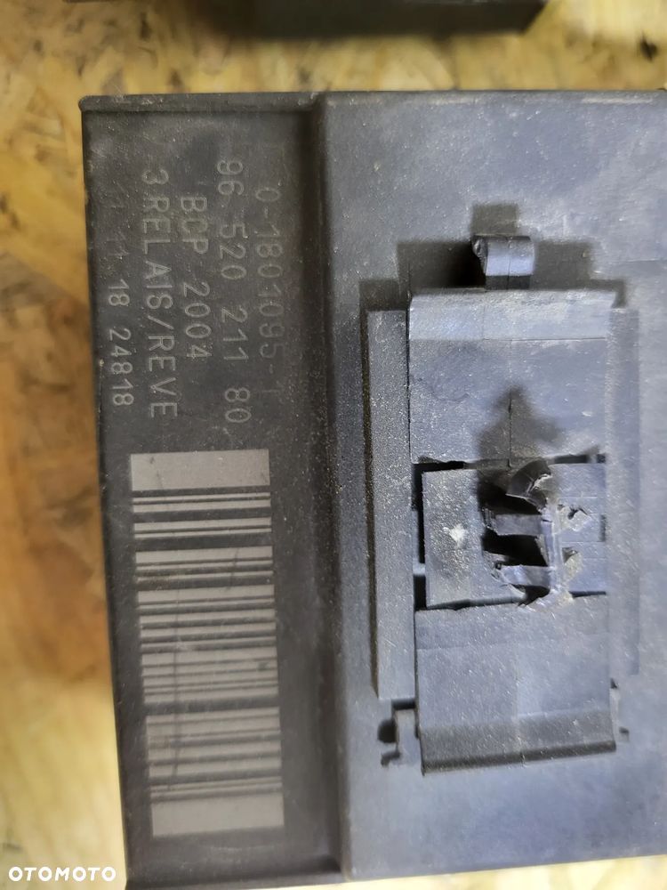 Przekaźnik świec żarowych Peugeot Citroen - 2