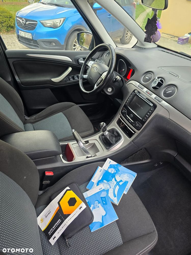 Ford Galaxy 2.0 TDCi Ghia - 11