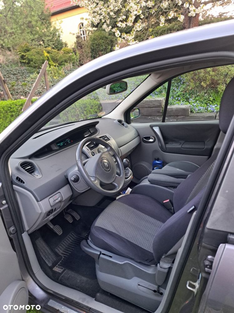 Renault Scenic 1.9 dCi Dynamique - 6