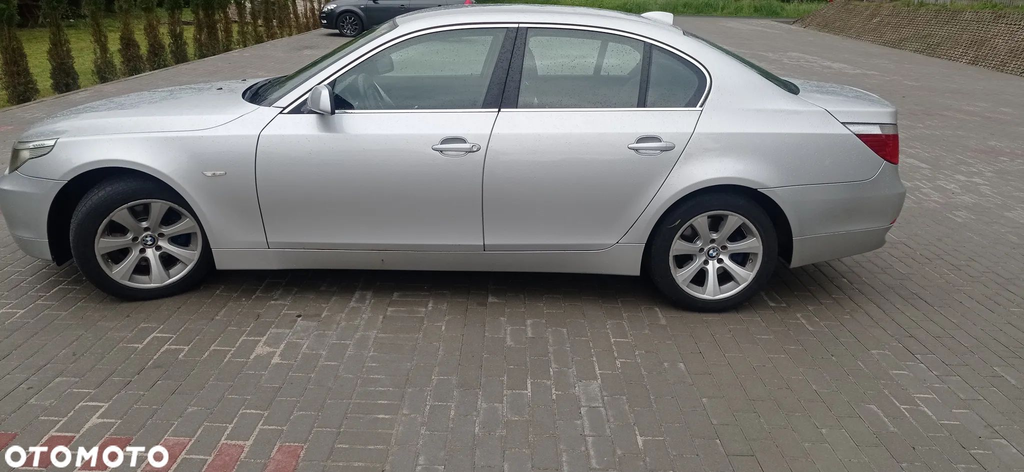 BMW Seria 5 520i - 1