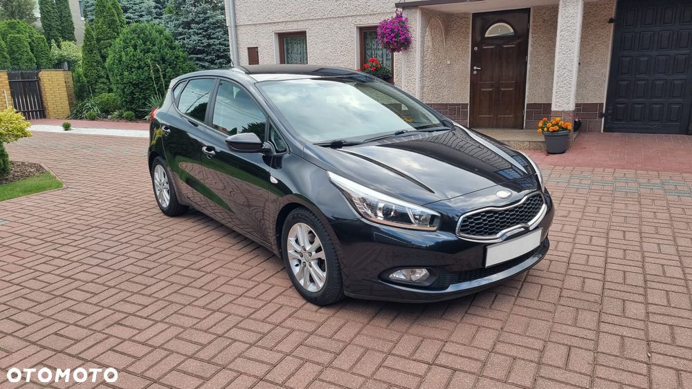Kia Ceed 1.6 GDI Dream-Team Edition - 8