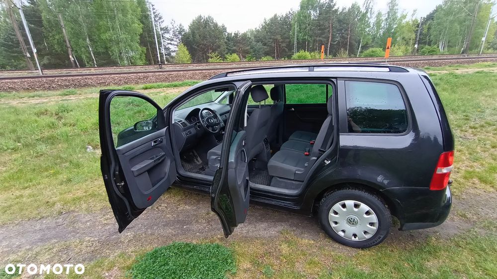 Volkswagen Touran 1.6 - 18