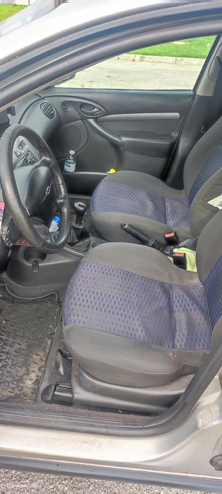 Ford Focus 1.6 F2000 - 4