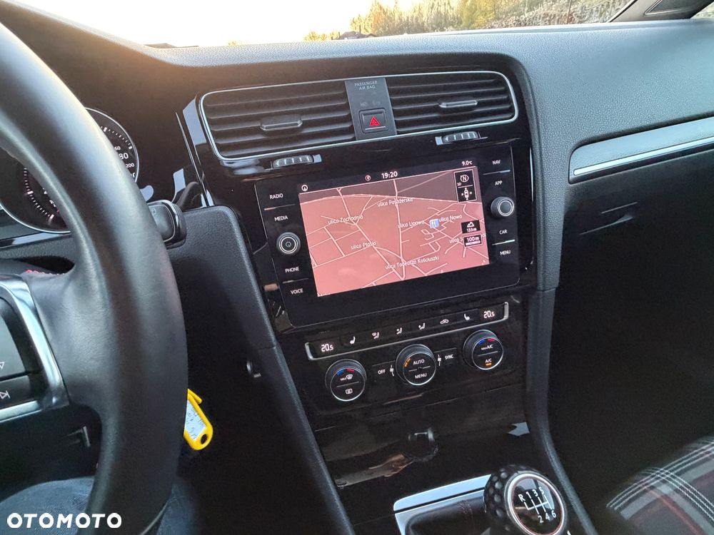 Volkswagen Golf 2.0 TSI BMT GTI Performance - 28