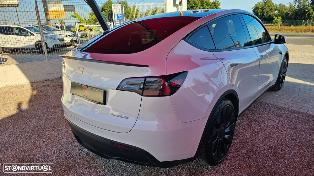 Tesla Model Y Performance Dual Motor AWD - 22