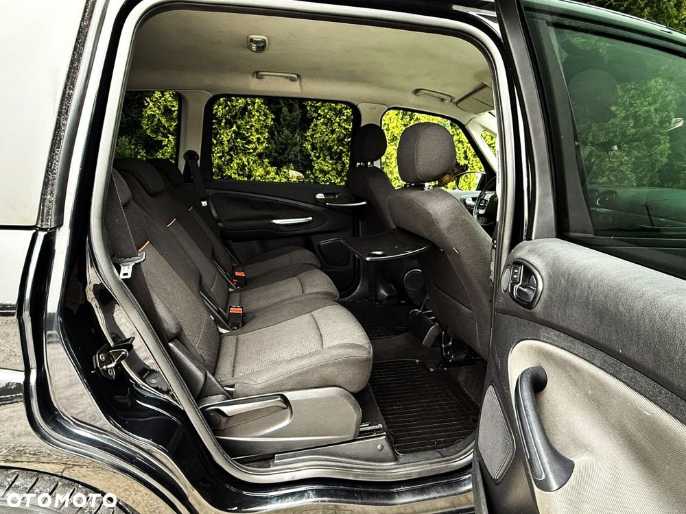 Ford Galaxy - 37