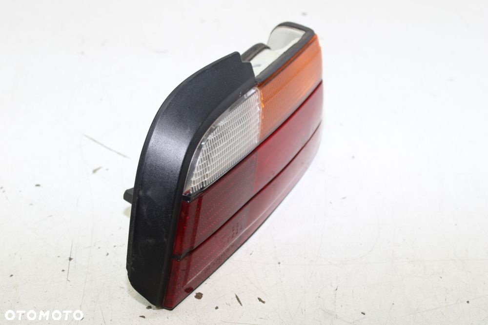 BMW 3 E36 COUPE CABRIO PRAWA LAMPA TYŁ 1393334 8353286 - 3