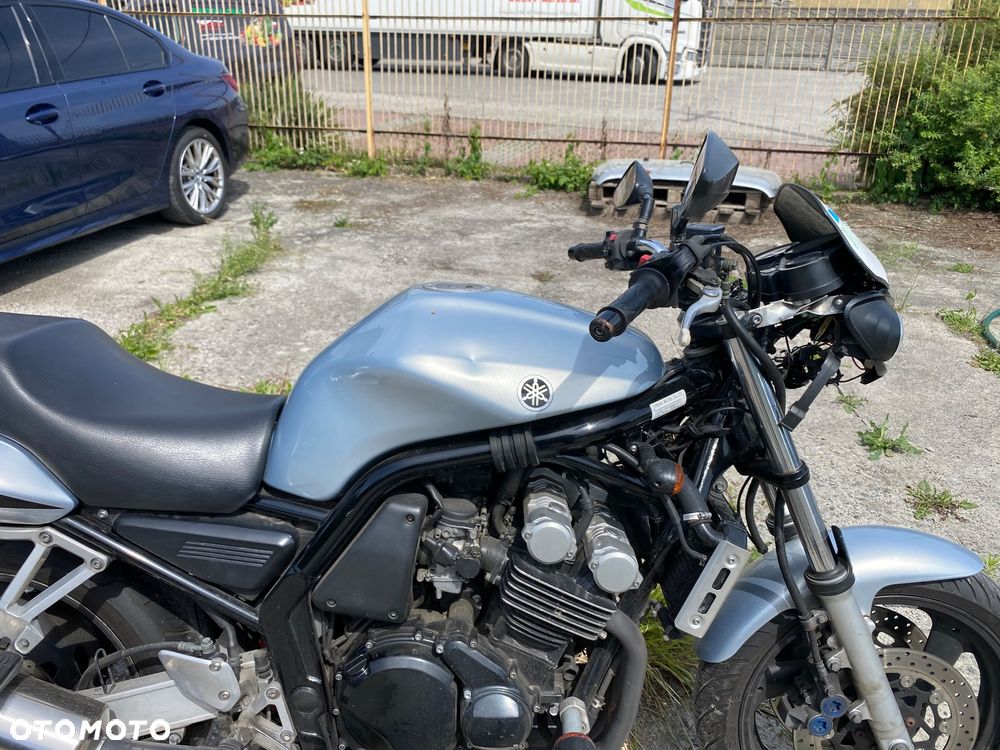 Yamaha FZS - 2