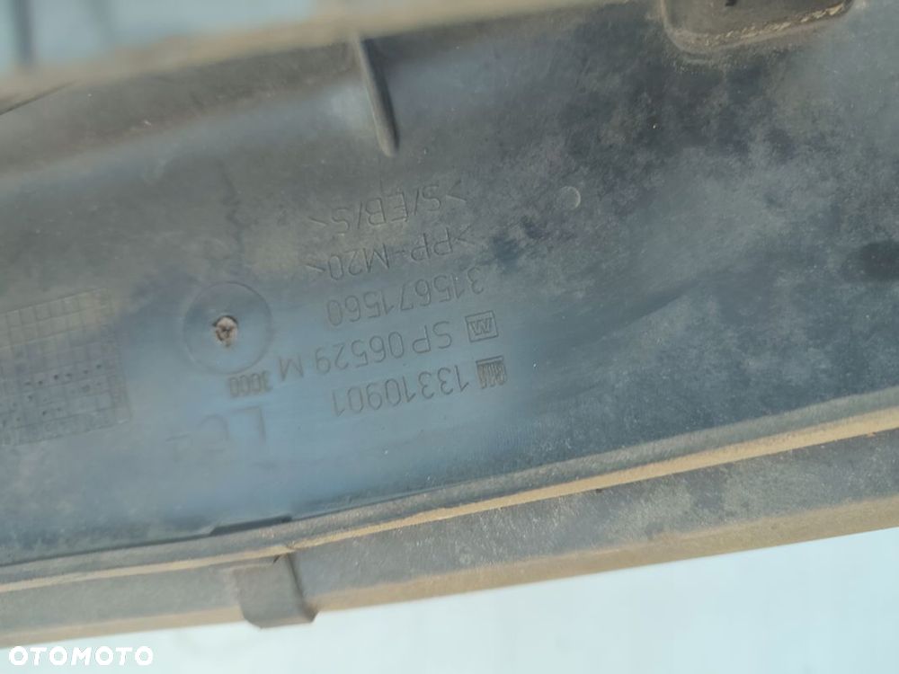 Kierownica powietrza górna OPEL ASTRA J IV 13310901 EUROPA - 4