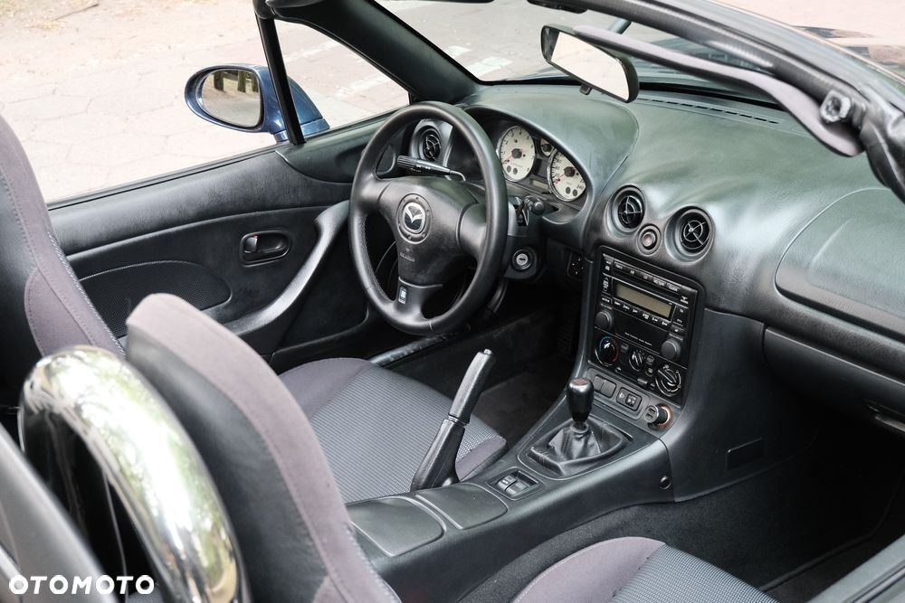 Mazda MX-5 1.6i 16V - 11