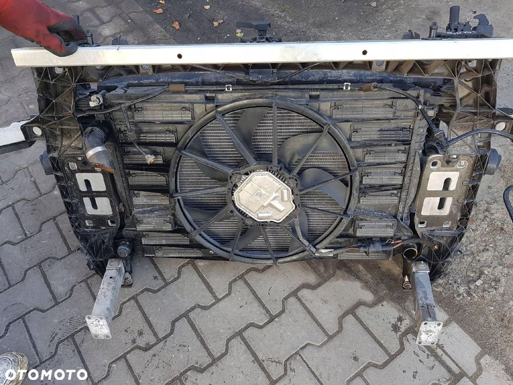 AUDI Q7 II 4M 2015r- 3.0 TDI PAS PRZEDNI CHŁODNICE WENTYLATOR AUTOMAT - 2