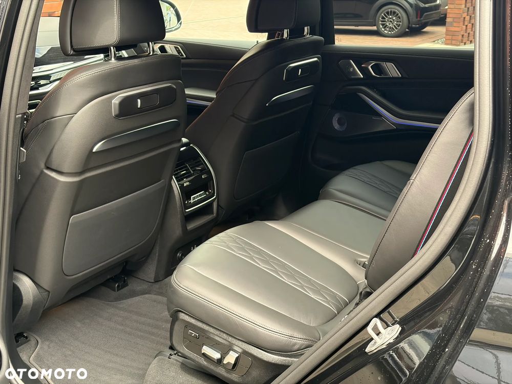 BMW X7 M60i xDrive mHEV sport - 32