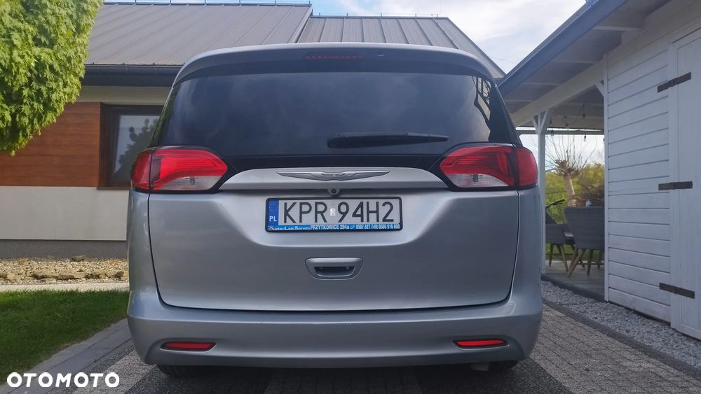 Chrysler Pacifica - 3