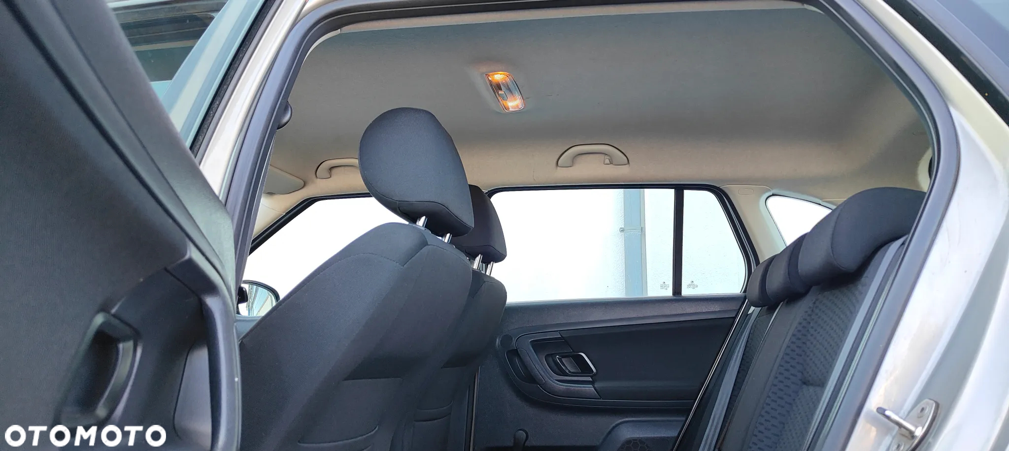 Skoda Fabia 1.2 TSI Elegance Plus - 32