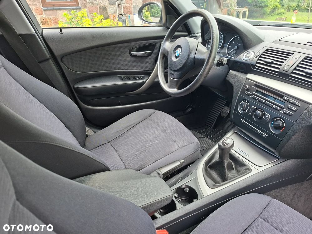 BMW Seria 1 116i - 14