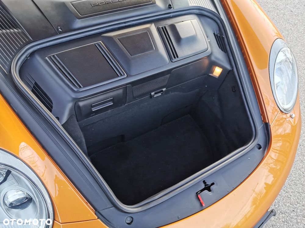 Porsche 911 - 19
