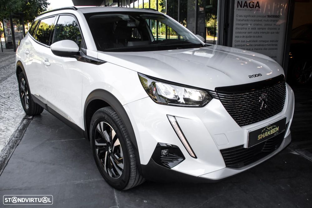 Peugeot 2008 1.2 PureTech Allure EAT8 - 11