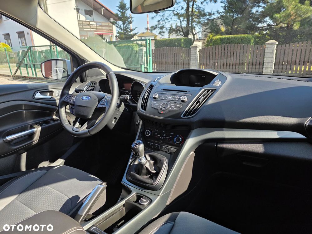 Ford Kuga 1.5 EcoBoost 2x4 Cool & Connect - 9