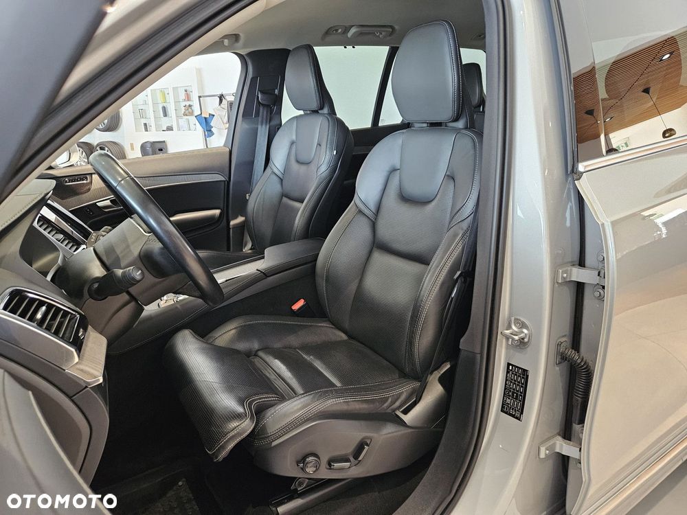 Volvo XC 90 - 18