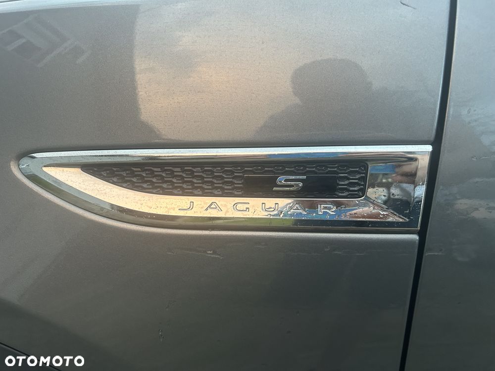 Jaguar E-Pace D150 AWD R-Dynamic S - 26