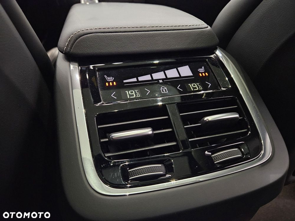 Volvo XC 60 - 31